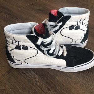 Vans Snoopy design.